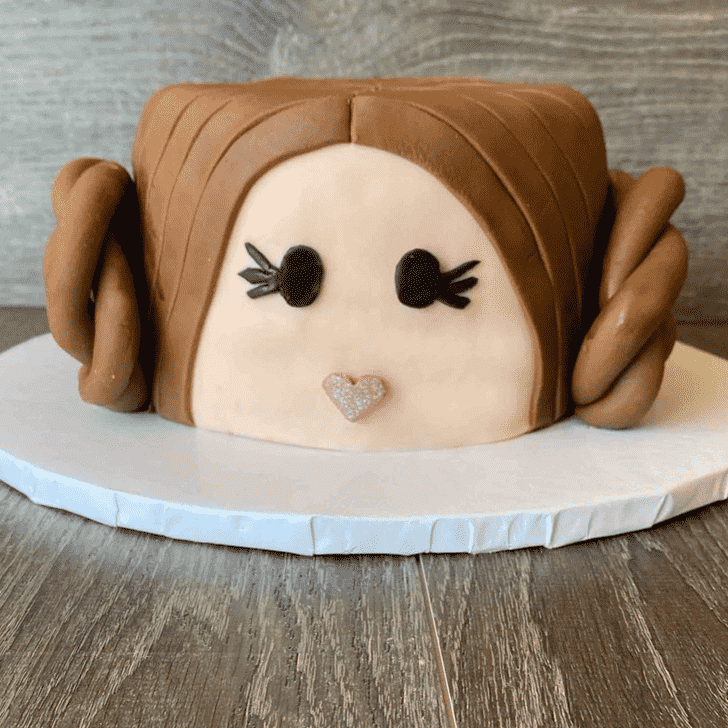 Superb Princess Leia Cake