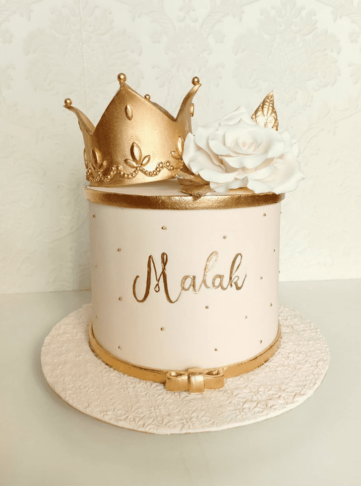Alluring Queen Cake