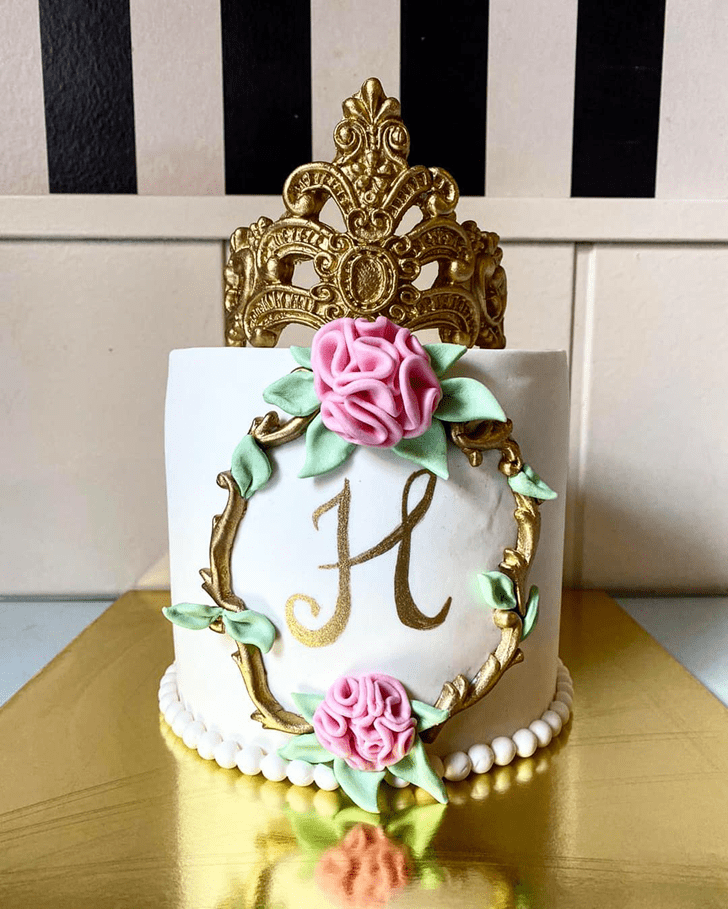Magnificent Queen Cake