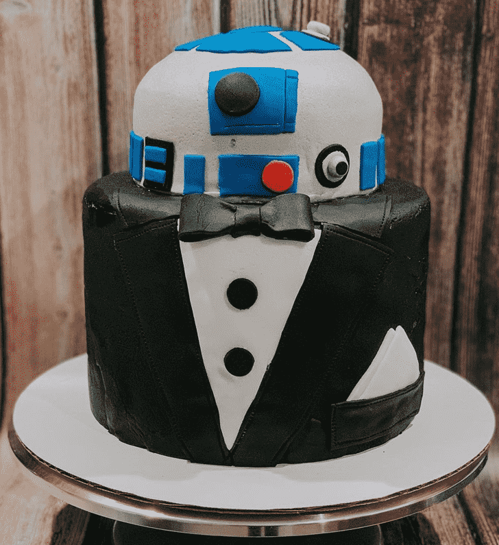 Alluring R2-D2 Cake