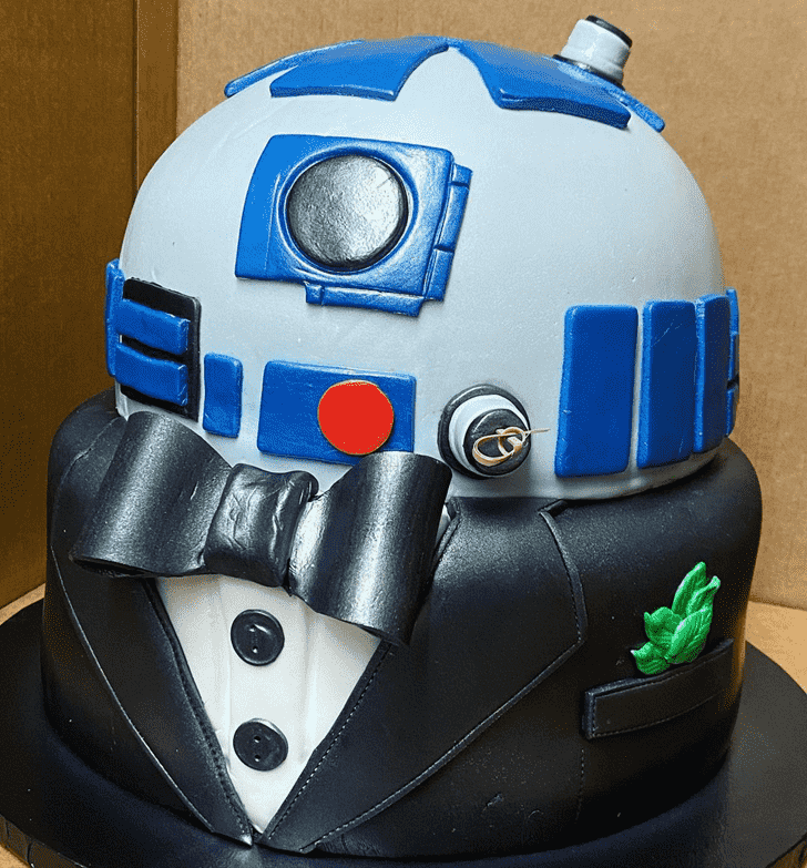 Fetching R2-D2 Cake