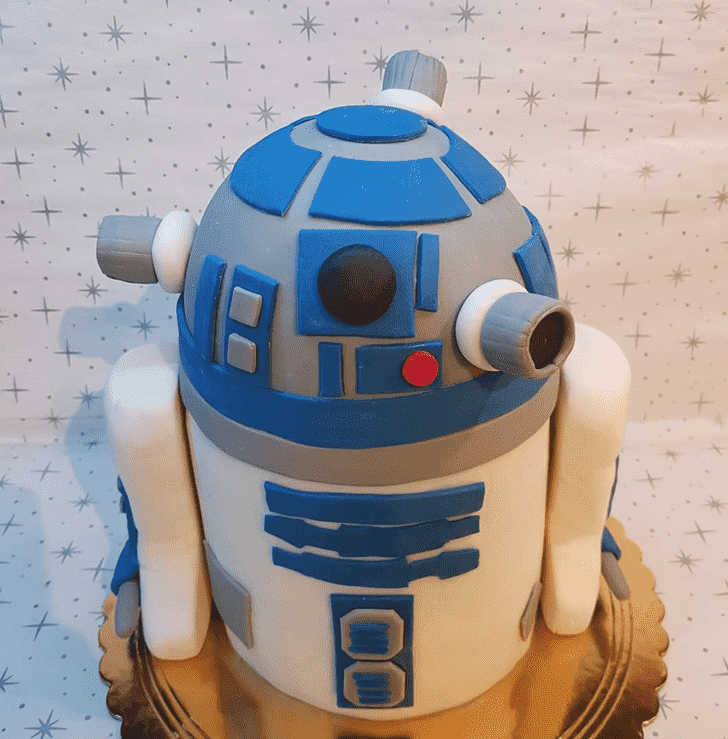 Gorgeous R2-D2 Cake
