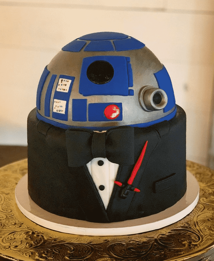 Graceful R2-D2 Cake