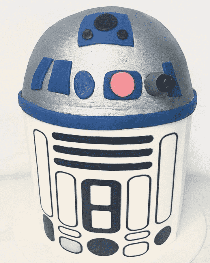 Refined R2-D2 Cake