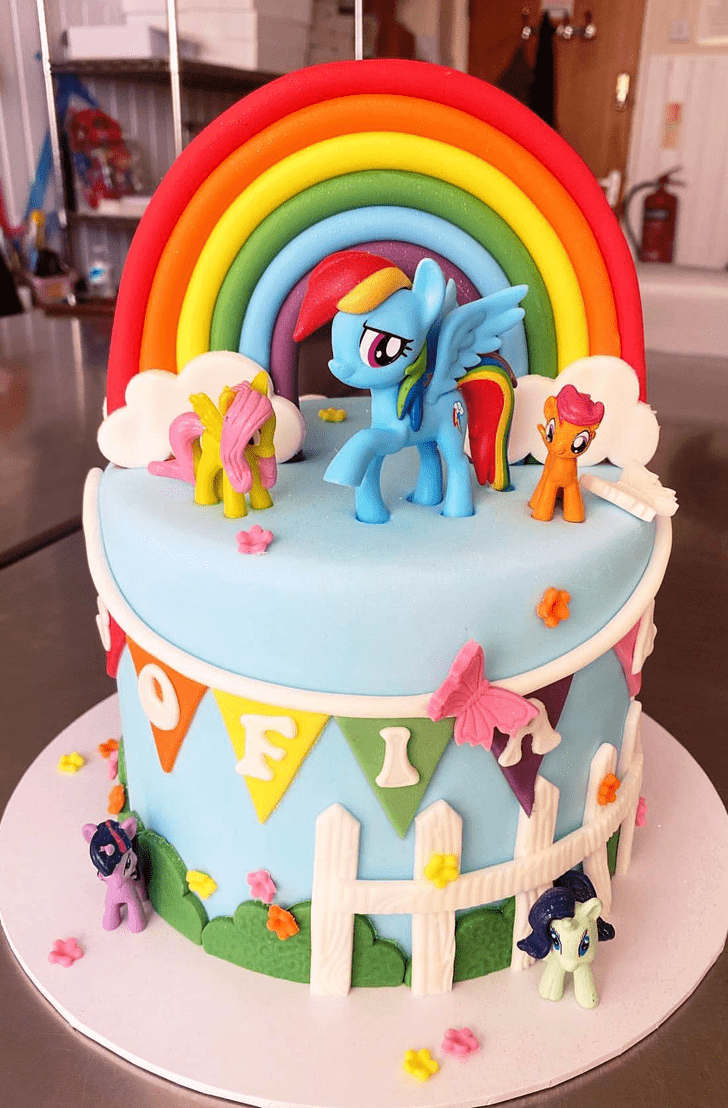 Appealing Rainbow Dash Cake