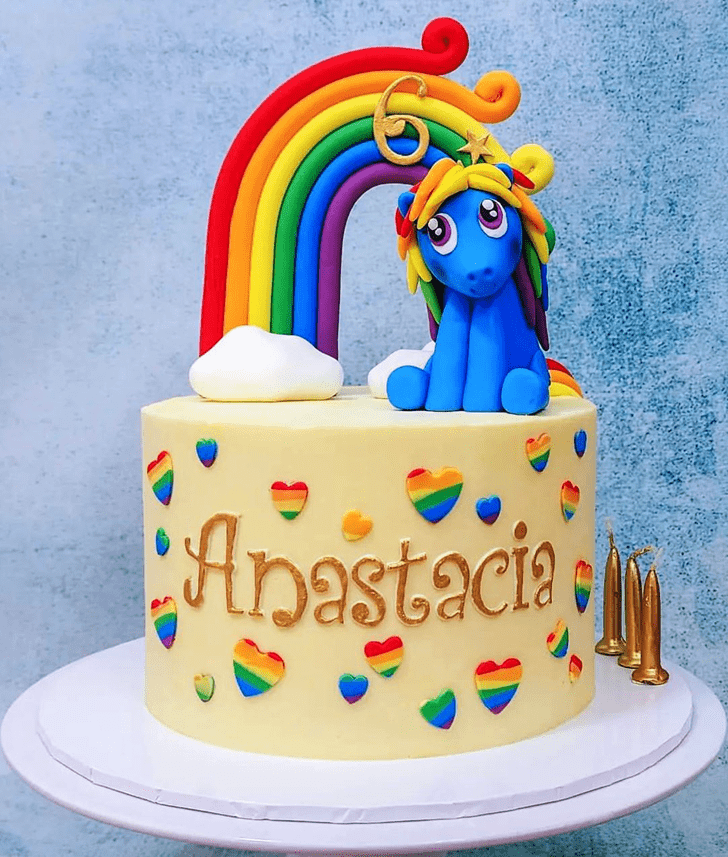 Shapely Rainbow Dash Cake