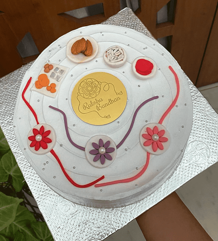 Dazzling Rakshabandhan Cake