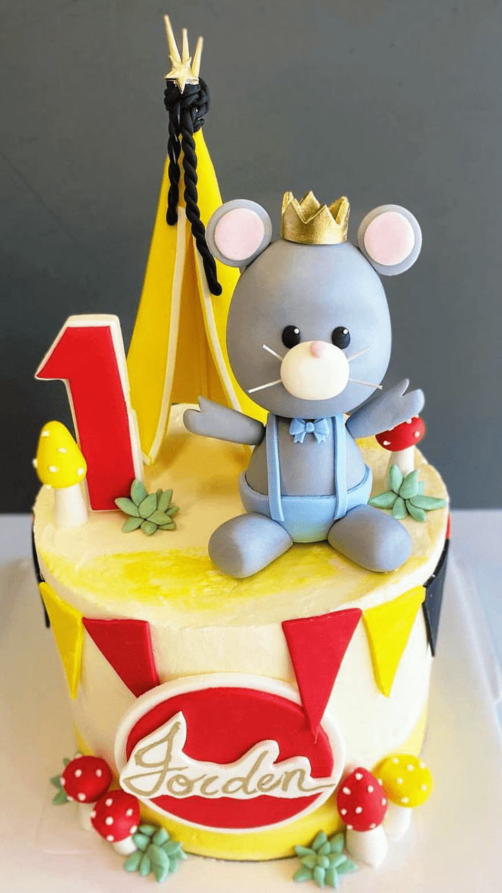 Elegant Rat Cake