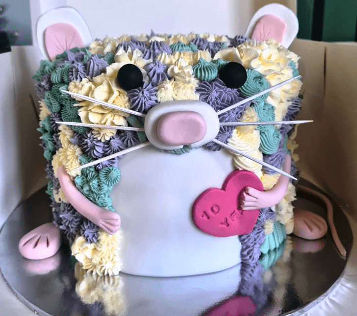 Inviting Rat Cake