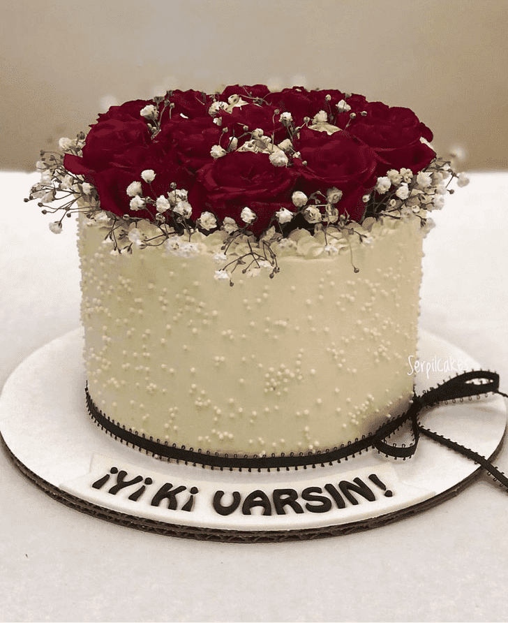 Exquisite Red Rose Cake