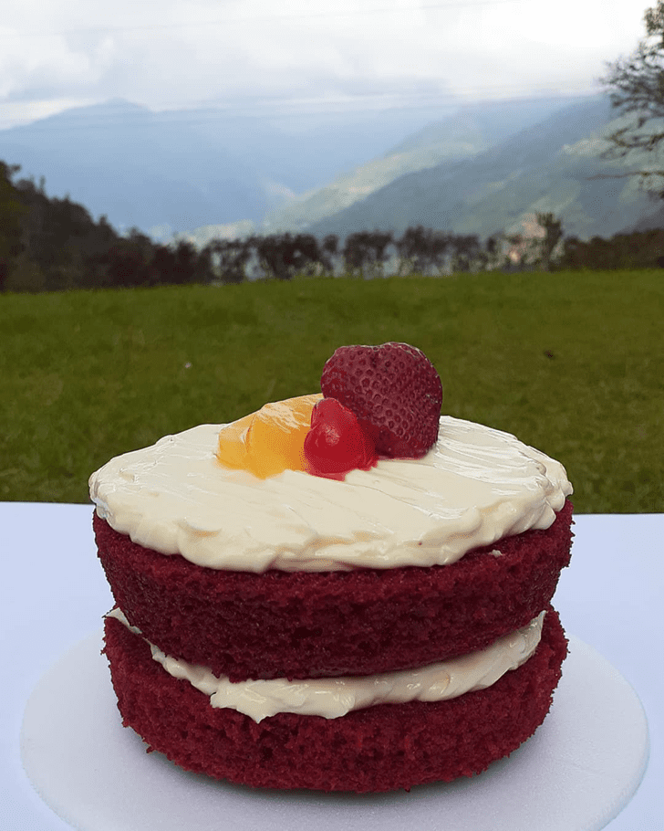 Lovely Red Velvet Cake Design
