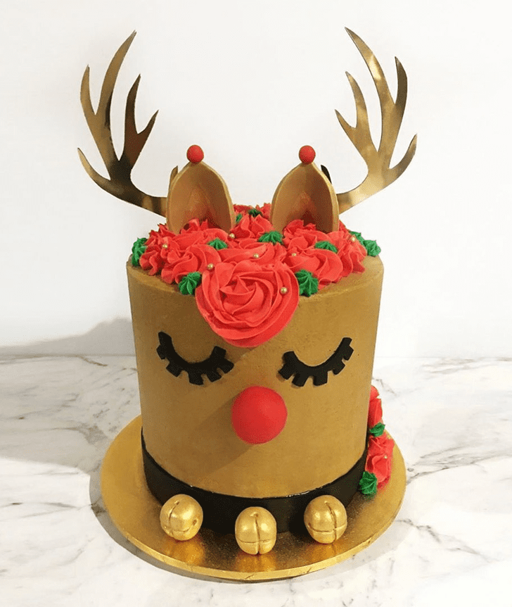 Captivating Reindeer Cake