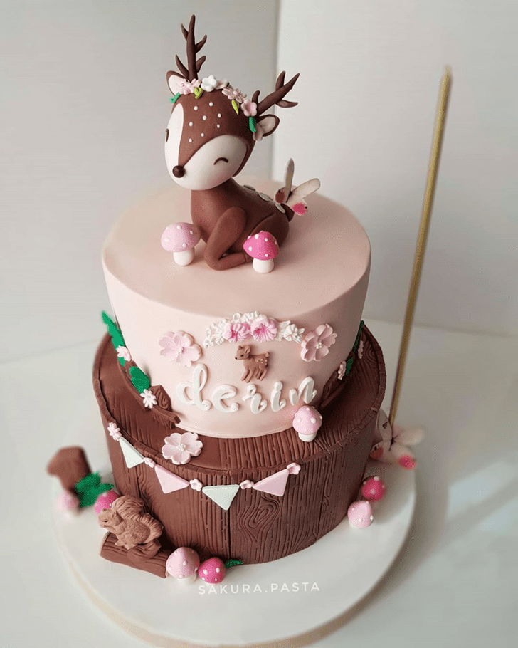 Lovely Reindeer Cake Design