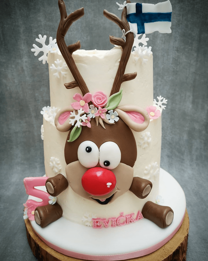Mesmeric Reindeer Cake