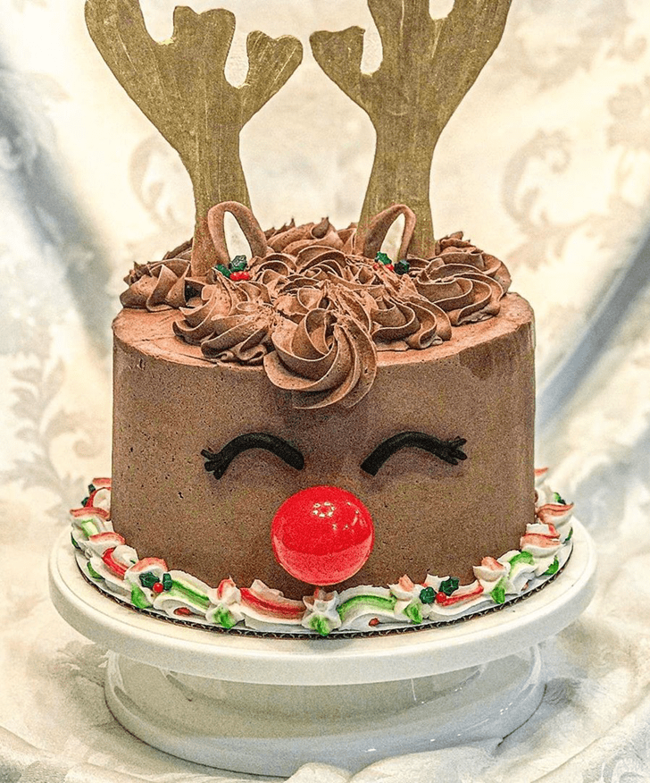 Resplendent Reindeer Cake