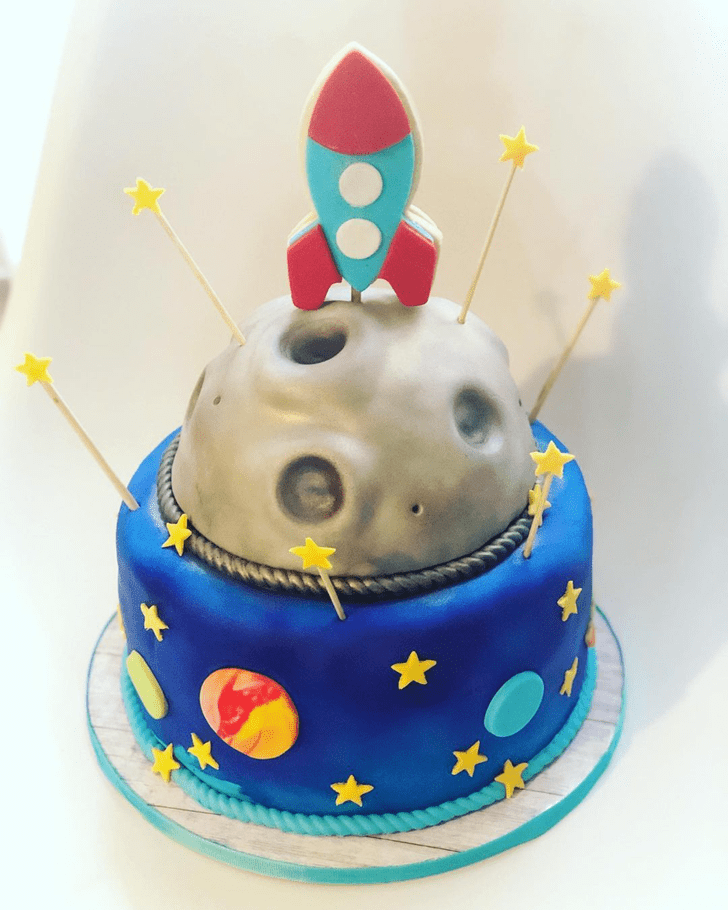 Delicate Rocket Cake