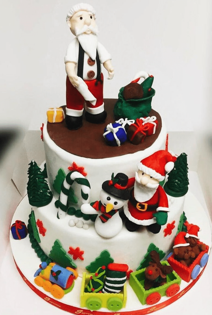 Ravishing Santa Cake