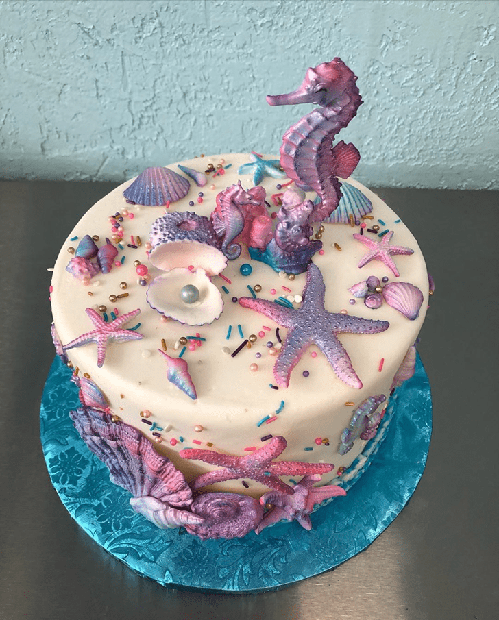 Pretty Seahorse Cake