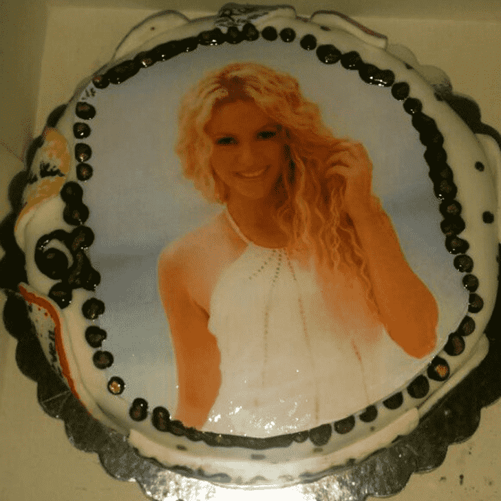 Delicate Shakira Cake