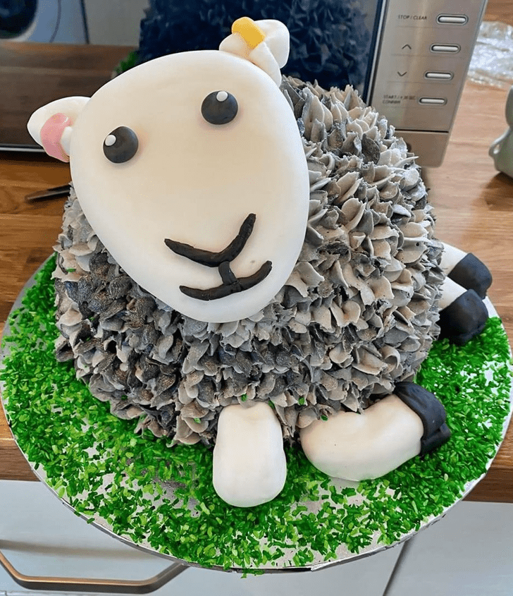 Fine Sheep Cake