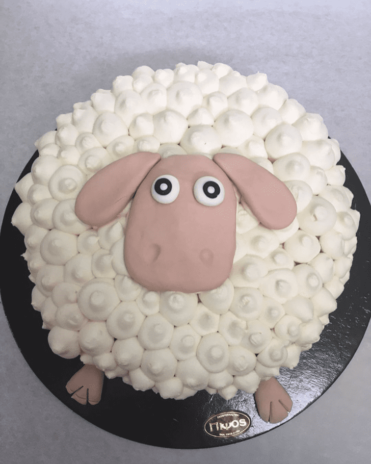 Nice Sheep Cake