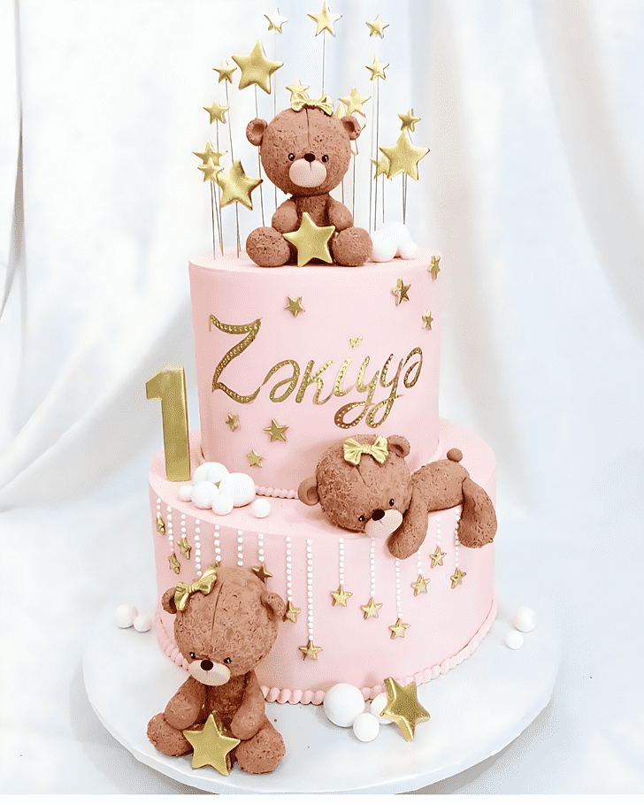 Comely Sleepy Bear Cake