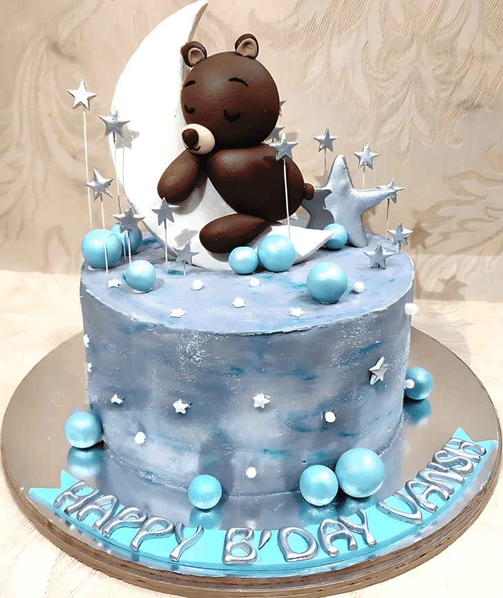 Mesmeric Sleepy Bear Cake