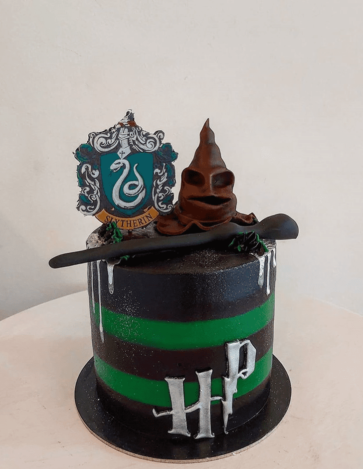 Admirable Slytherin Cake Design