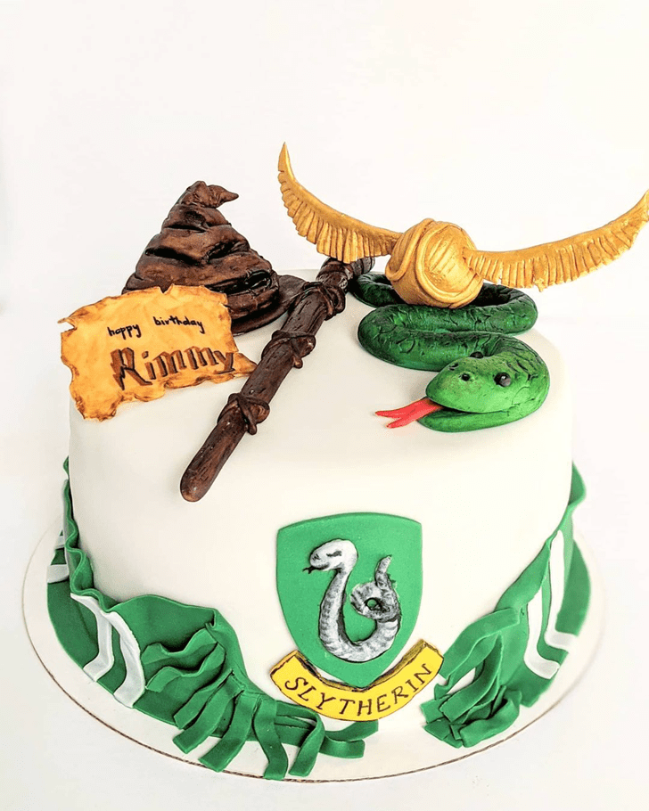 Bewitching Slytherin Cake