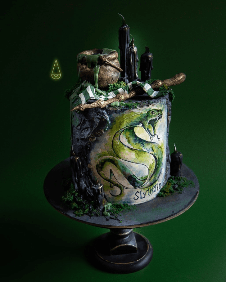 Delightful Slytherin Cake