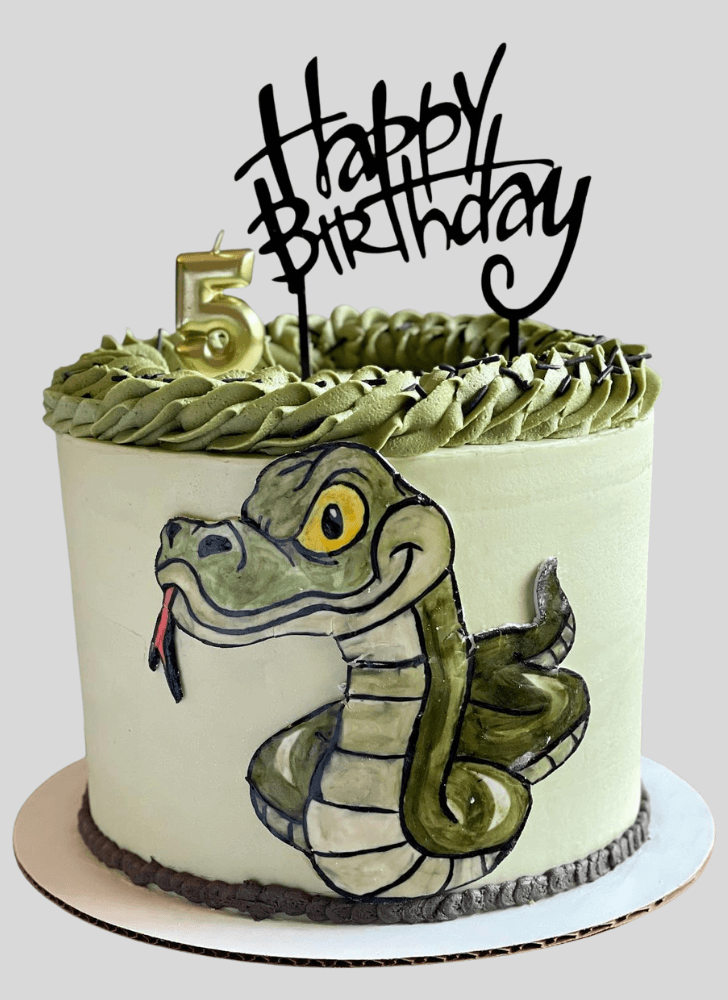 Captivating Snake Cake