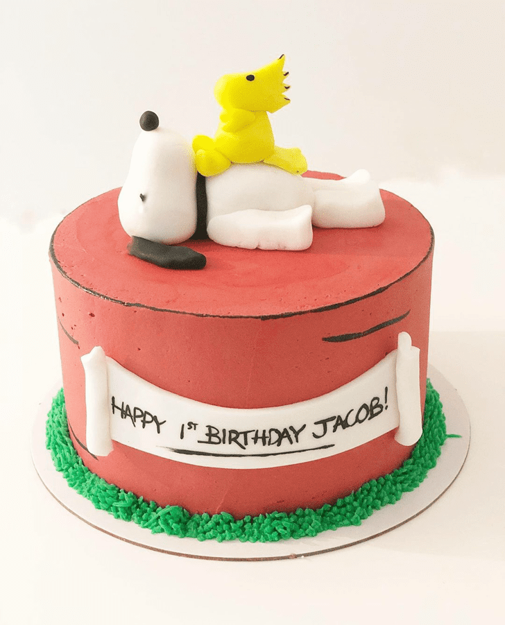 Appealing Snoopy Cake