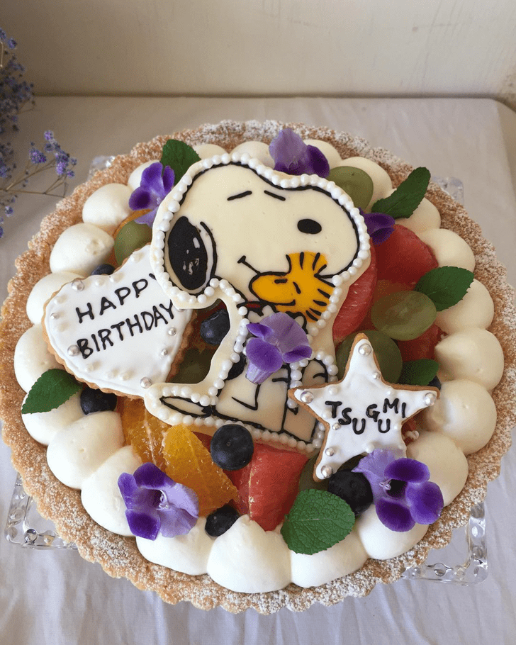 Delightful Snoopy Cake