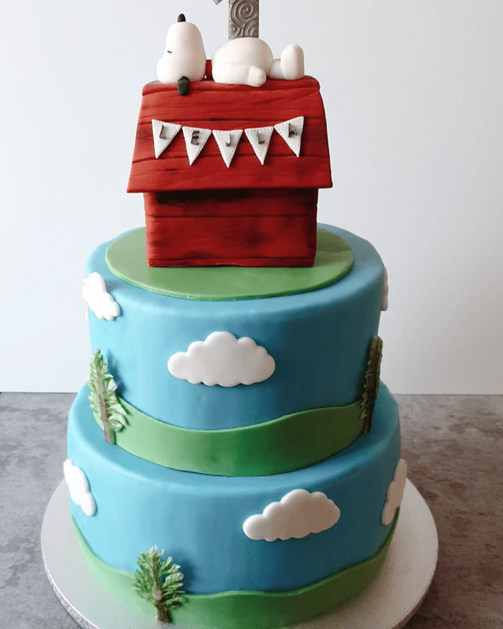 Resplendent Snoopy Cake