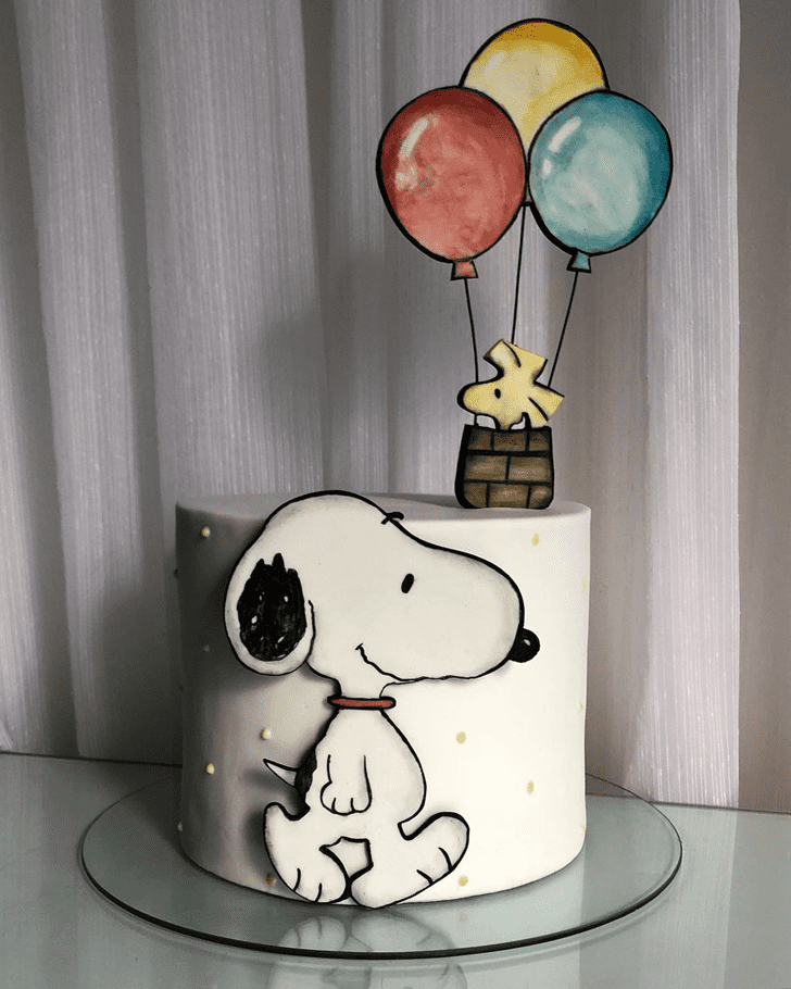 Shapely Snoopy Cake