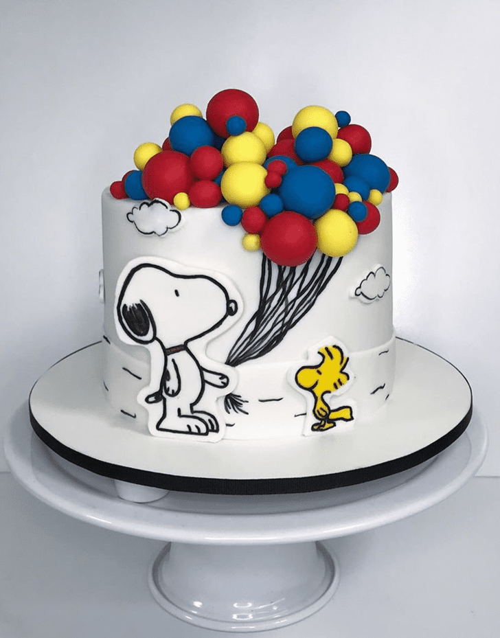 Superb Snoopy Cake