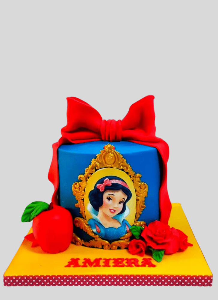 Delicate Snow White Cake