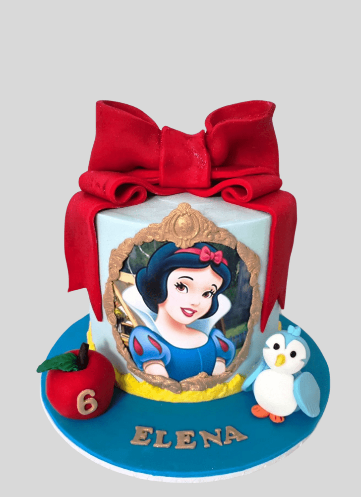 Delightful Snow White Cake