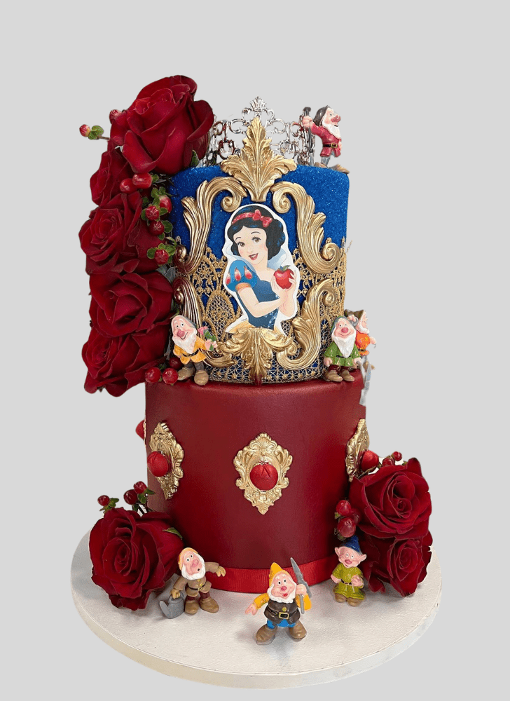 Marvelous Snow White Cake