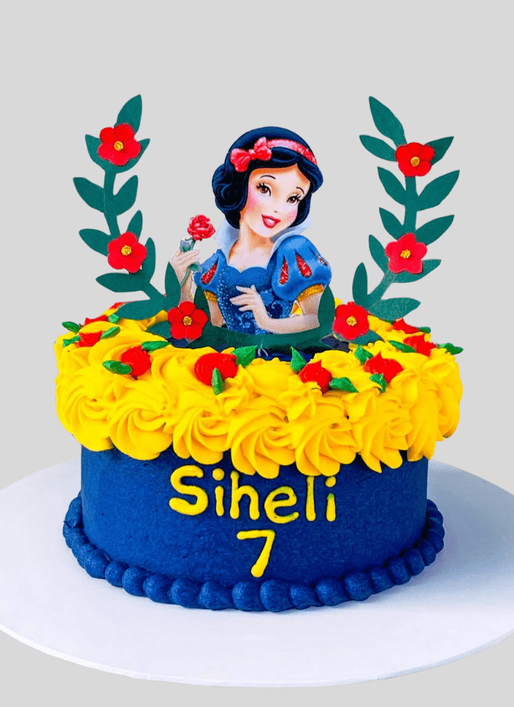 Mesmeric Snow White Cake