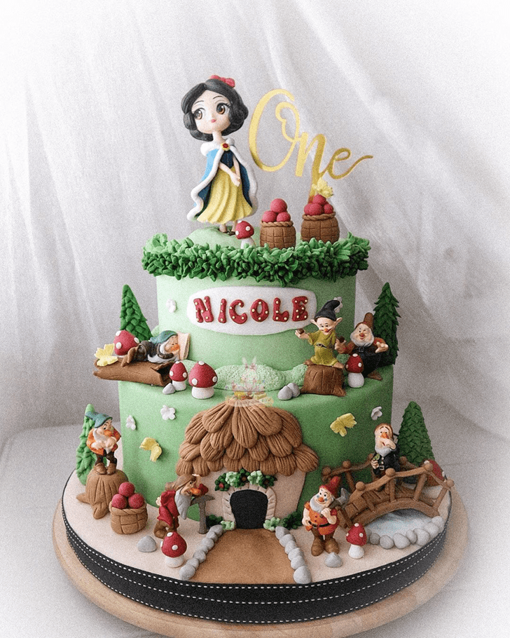 Excellent Snow White Cake
