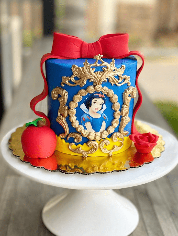 Handsome Snow White Cake