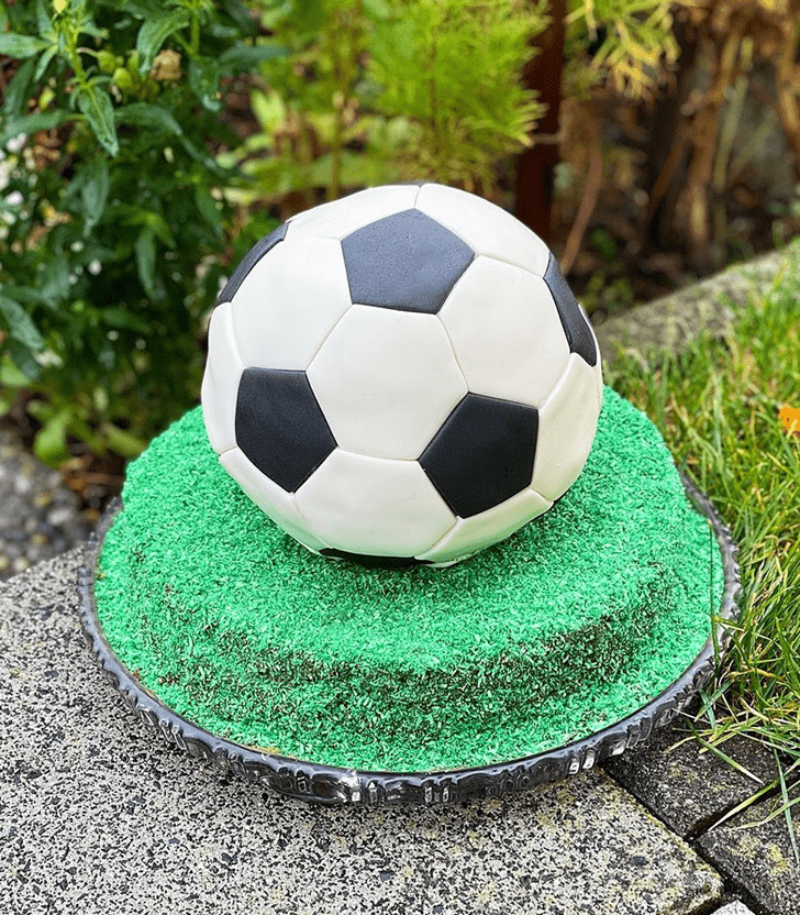 Good Looking Soccer Cake