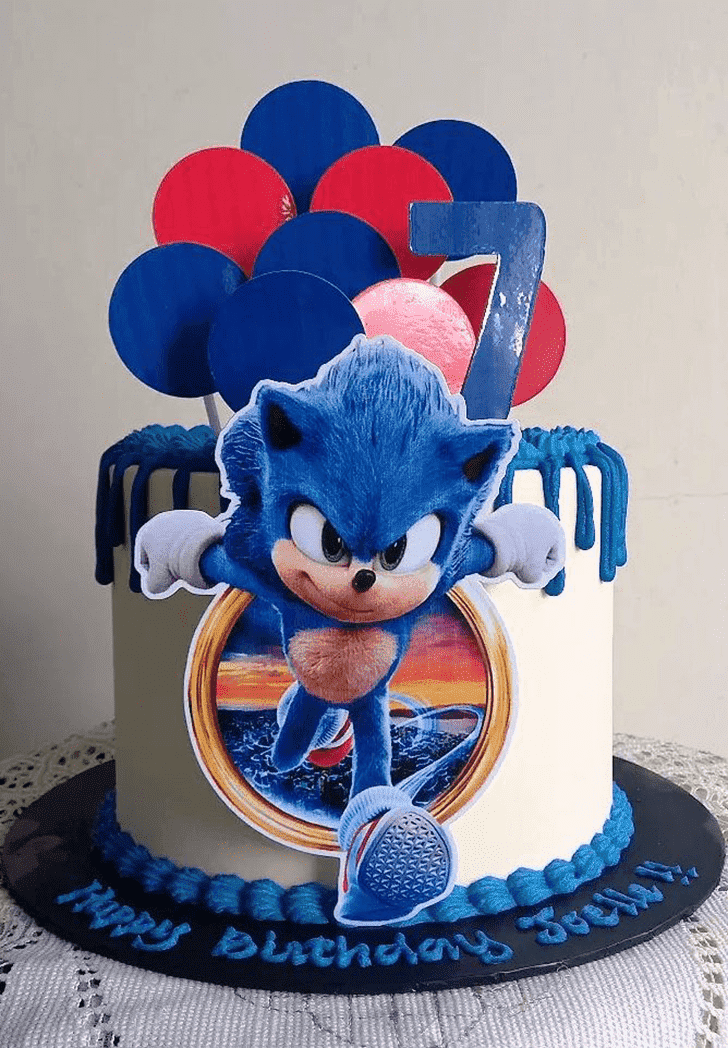 Lovely Sonic the Hedgehog Cake Design