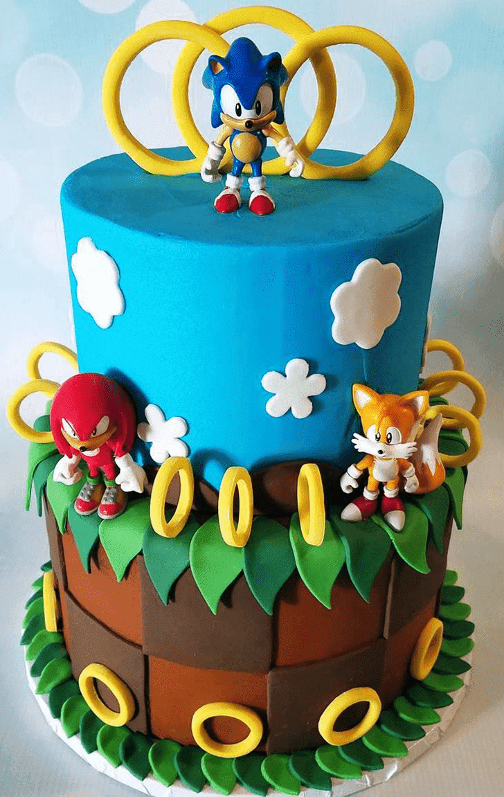 Shapely Sonic the Hedgehog Cake