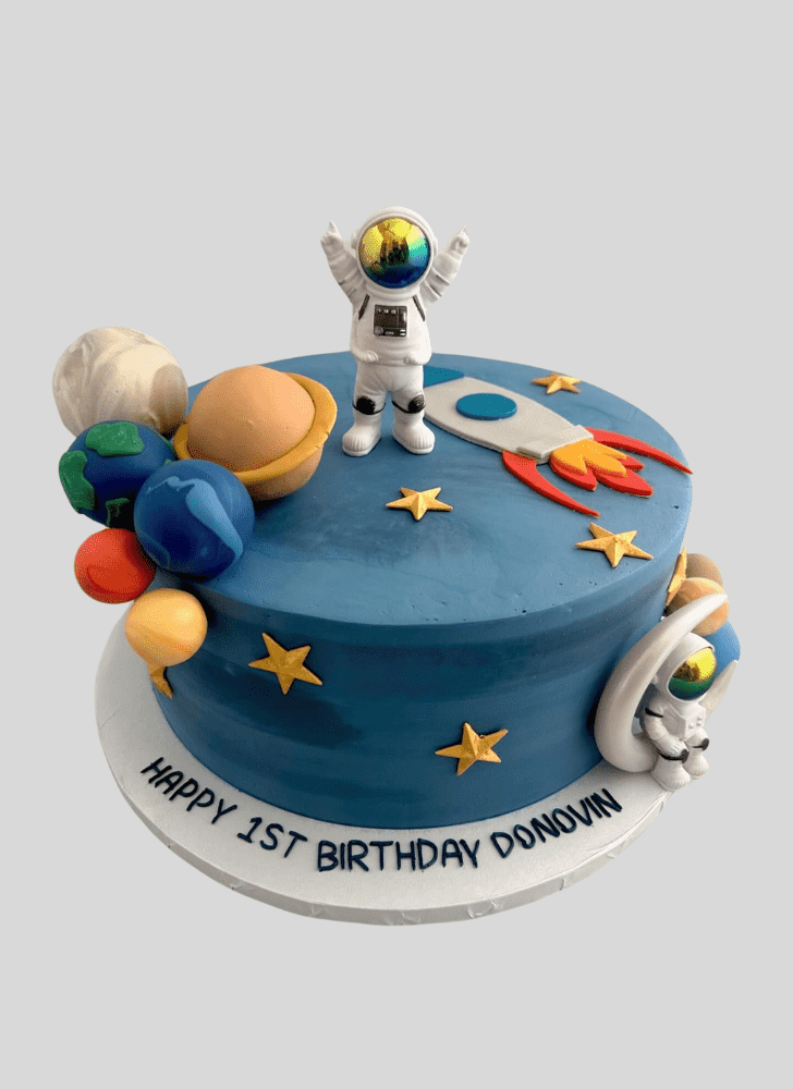 Admirable Space Cake Design