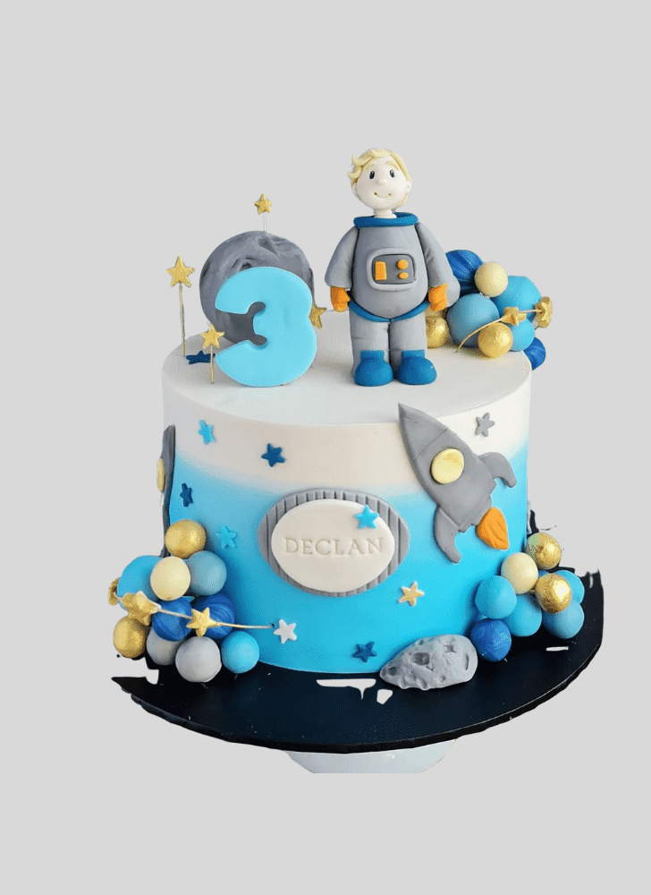 Lovely Space Cake Design