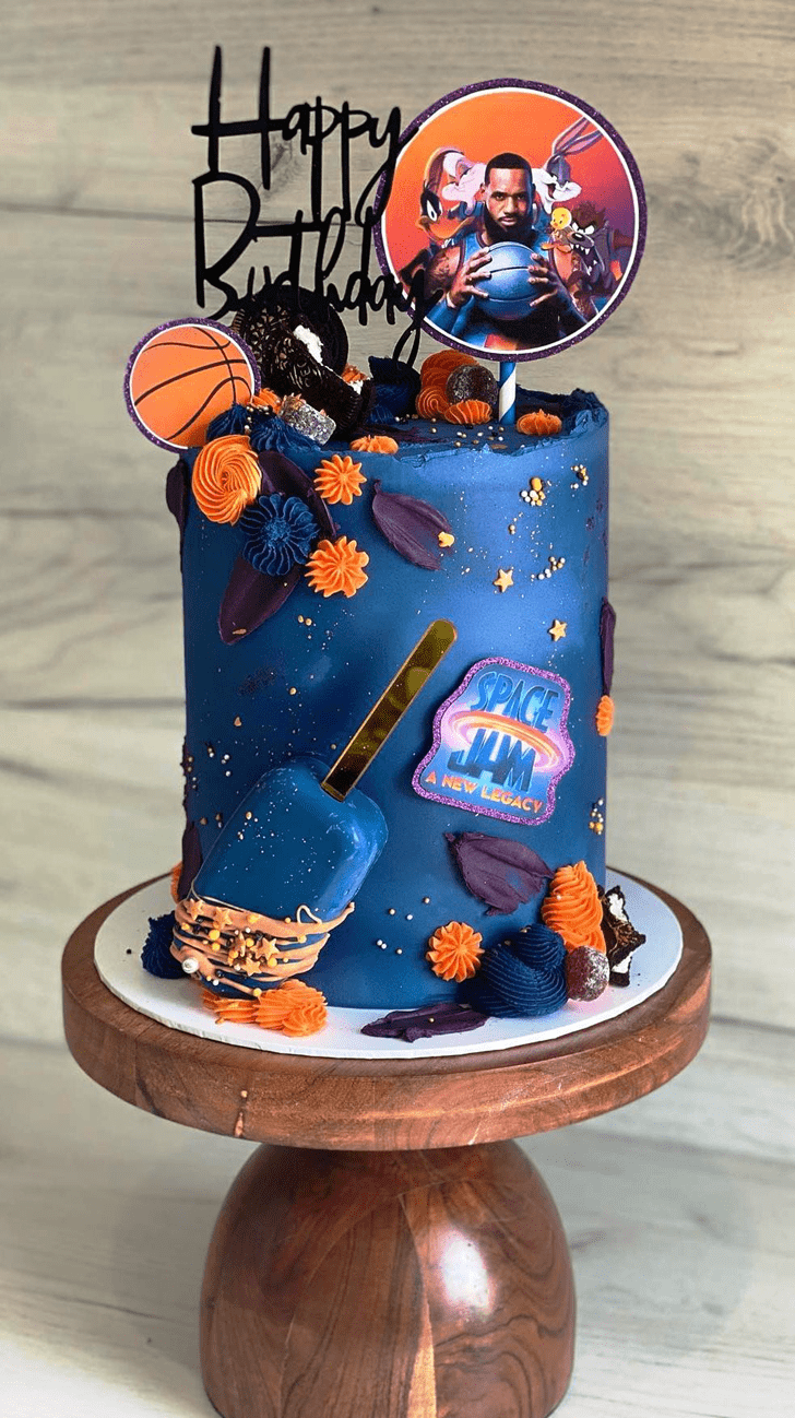 Admirable Space Jam Cake Design