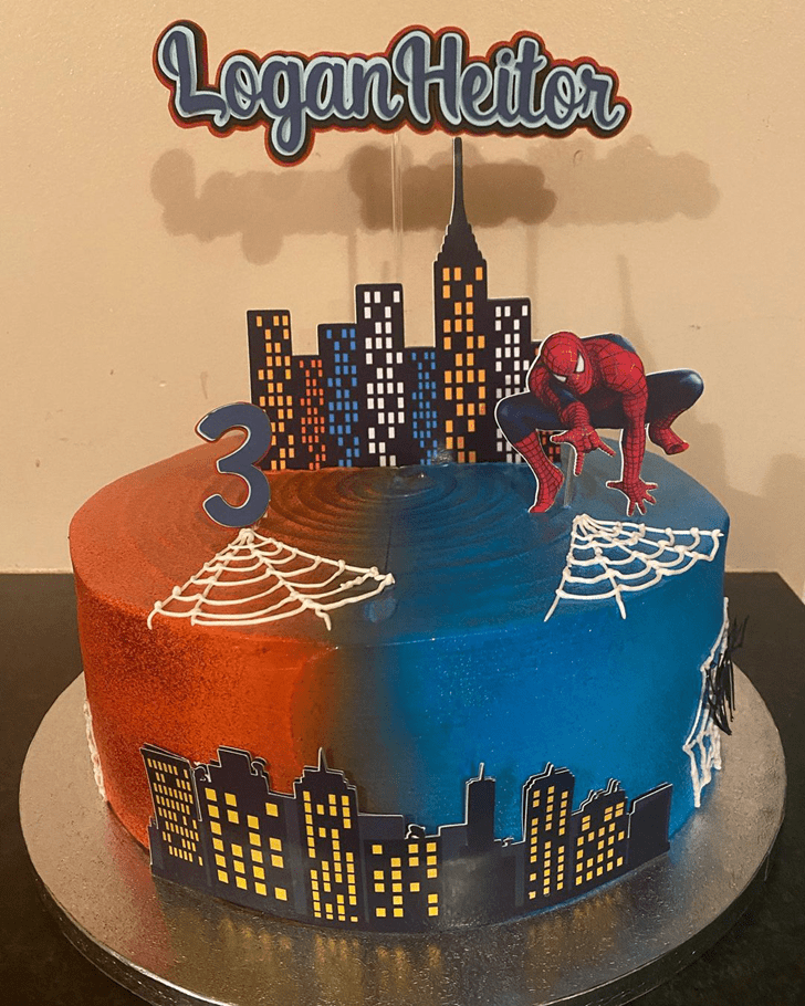 Grand Spiderman Cake