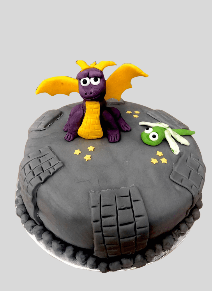 Lovely Spyro Cake Design